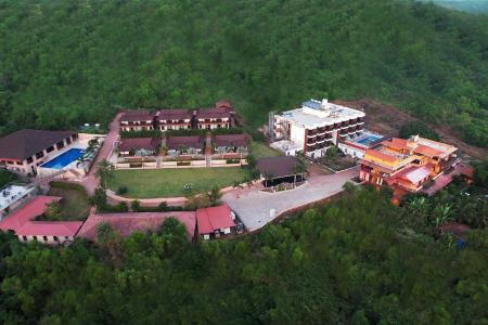 Отель Crescent Resort Goa в Морджим - Индия