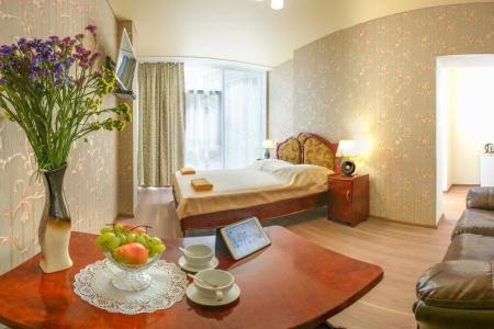 Отель Art House Hotel в Алушта - Россия