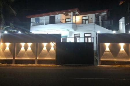 Отель Mirissa Ocean Breeeze Hotel в Мирисса - Шри-Ланка