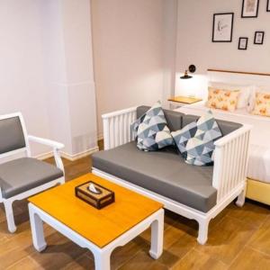 отель J Place Hotel