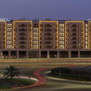 отель DoubleTree by Hilton Muscat Qurum