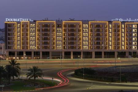 Отель DoubleTree by Hilton Muscat Qurum в Маскат - Оман