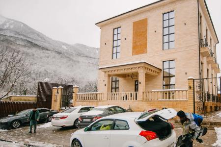 Отель Вершина (ул. Защитников Кавказа) в Поселок Красная Поляна - Россия