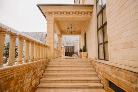 Отель Вершина (ул. Защитников Кавказа) в Поселок Красная Поляна - Россия