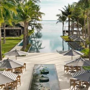 отель Kimpton Kitalay Samui