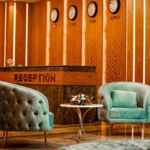 отель Regal Inn Badamdar Hotel