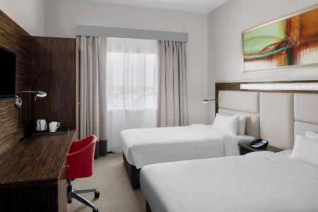 Отель Holiday Inn Express Dubai Internet City  в Дубай - ОАЭ