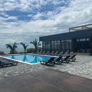 отель Manresa Resort Hotel