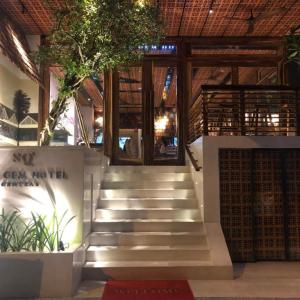 отель Sky Gem Hotel Central