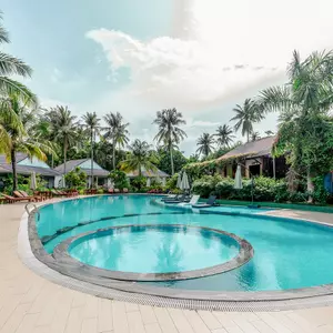 отель Kingo Retreat Resort