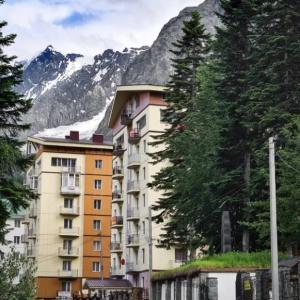 отель Dombay Flats