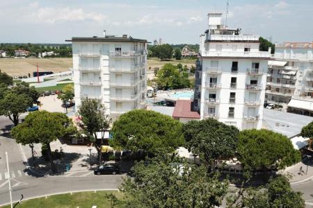 Отель Alla Rotonda в Лидо ди Езоло - Италия