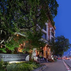 отель Floral Hotel Dolphin Circle Pattaya