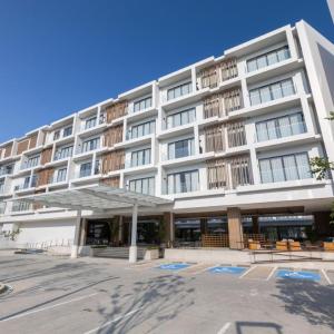 отель Laya Resort Phuket Island