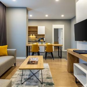 отель Days Inn & Suites by Wyndham Istanbul Esenyurt