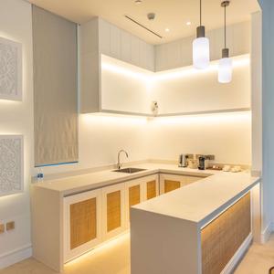 отель Maysan Doha LXR Hotels & Resorts