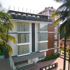 отель Renest Calangute Goa