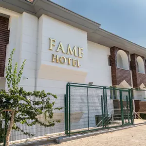 отель Fame Hotel
