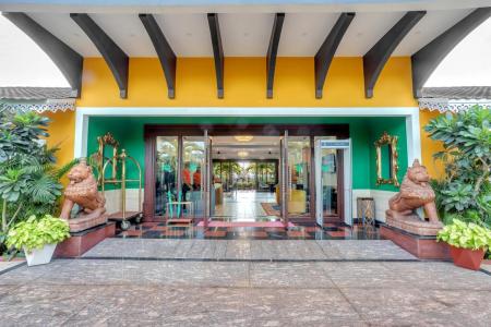 Отель Mayfair On Sea в Морджим - Индия