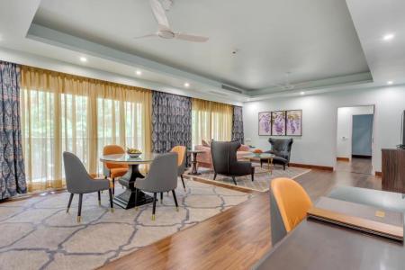 Отель Mayfair On Sea в Морджим - Индия