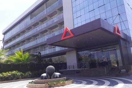 Отель Aryana Queens Beach Resort в Ваддува - Шри-Ланка