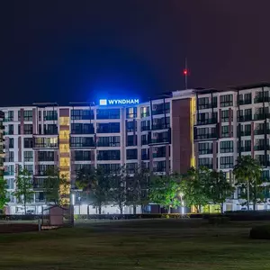отель Wyndham Phuket Airport