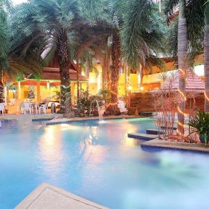 отель B Buri Hotel