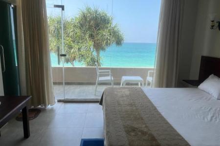 Отель Blue Wave Beach Villa в Галле - Шри-Ланка