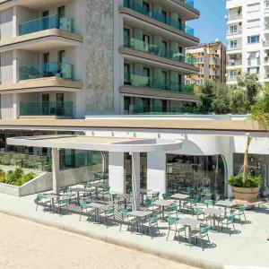 отель Awen Lara Hotel