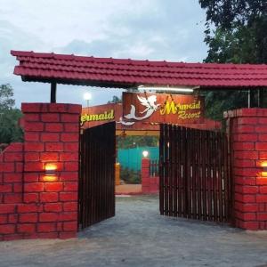 отель Mermaid Avisa