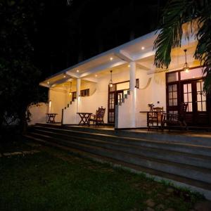 отель Rawanaz Villa