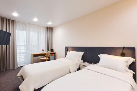 Отель AZIMUT Сити Отель (Тюмень) в Тюмень - Россия