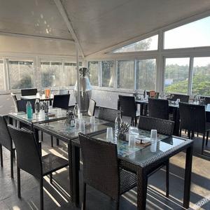 отель Candolim Suites