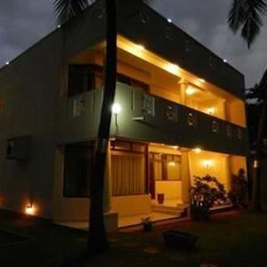 отель Janishi Residencies