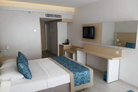 WB TRAVEL Pirates Park 4