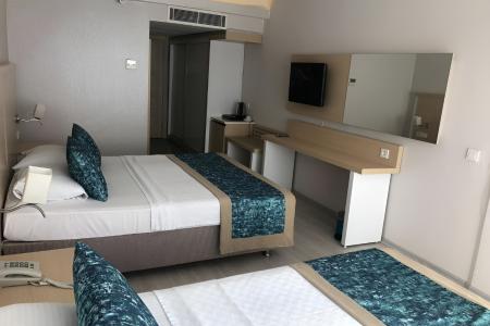 WB TRAVEL Pirates Park 4