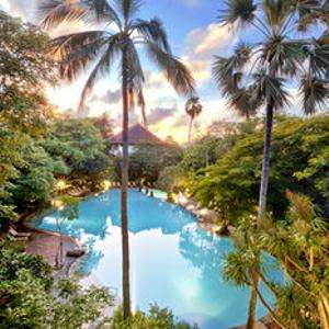 отель Hotel Kumala Pantai