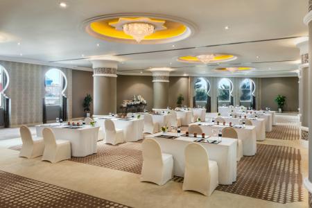 Отель Ajman Hotel Luxury Villas в Аджман - ОАЭ