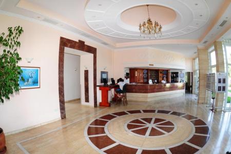 Отель Denizkizi Royal в Кириния - Кипр