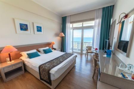 Отель Denizkizi Royal в Кириния - Кипр