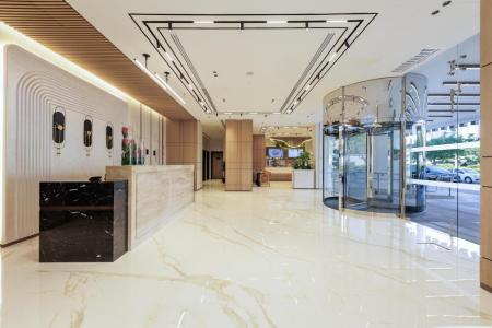Отель Holiday Inn Dubai Village Circle в Дубай - ОАЭ