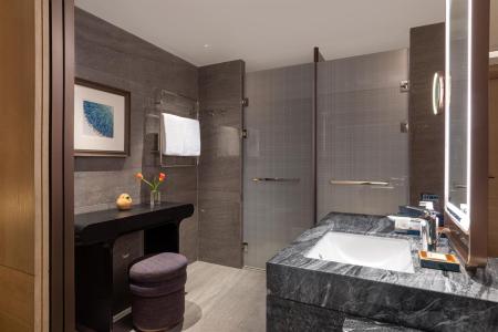 Отель voco Sanya Dadonghai, an IHG Hotel в Дадунхай - Китай