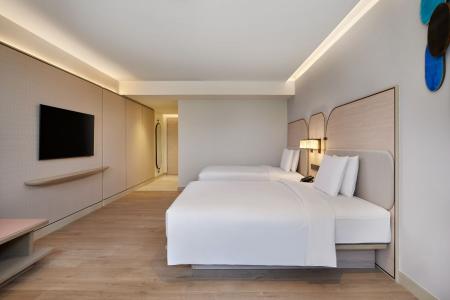 Отель Veranda Resort Phuket Autograph Collection в пляж Панва - Таиланд