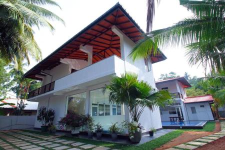 Отель Hikka Villa Ritas в Хиккадува - Шри-Ланка