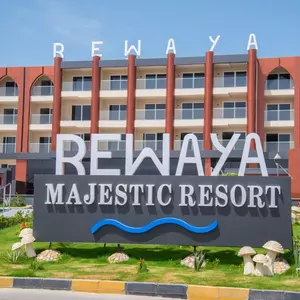 отель Rewaya Majestic Resort
