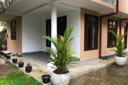 Отель Kumara Guest House & Apartment в Унаватуна - Шри-Ланка