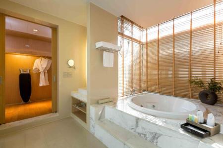 Отель Andaman Pool Villas в пляж Май Кхао - Таиланд