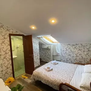 отель Лавра
