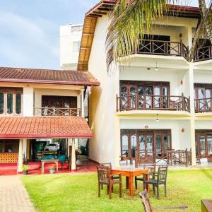 отель Twenty Two Swiss Residence