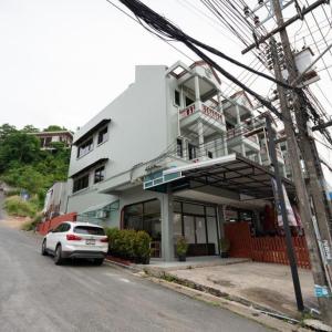 отель Tri's Miracle Apartment Kata